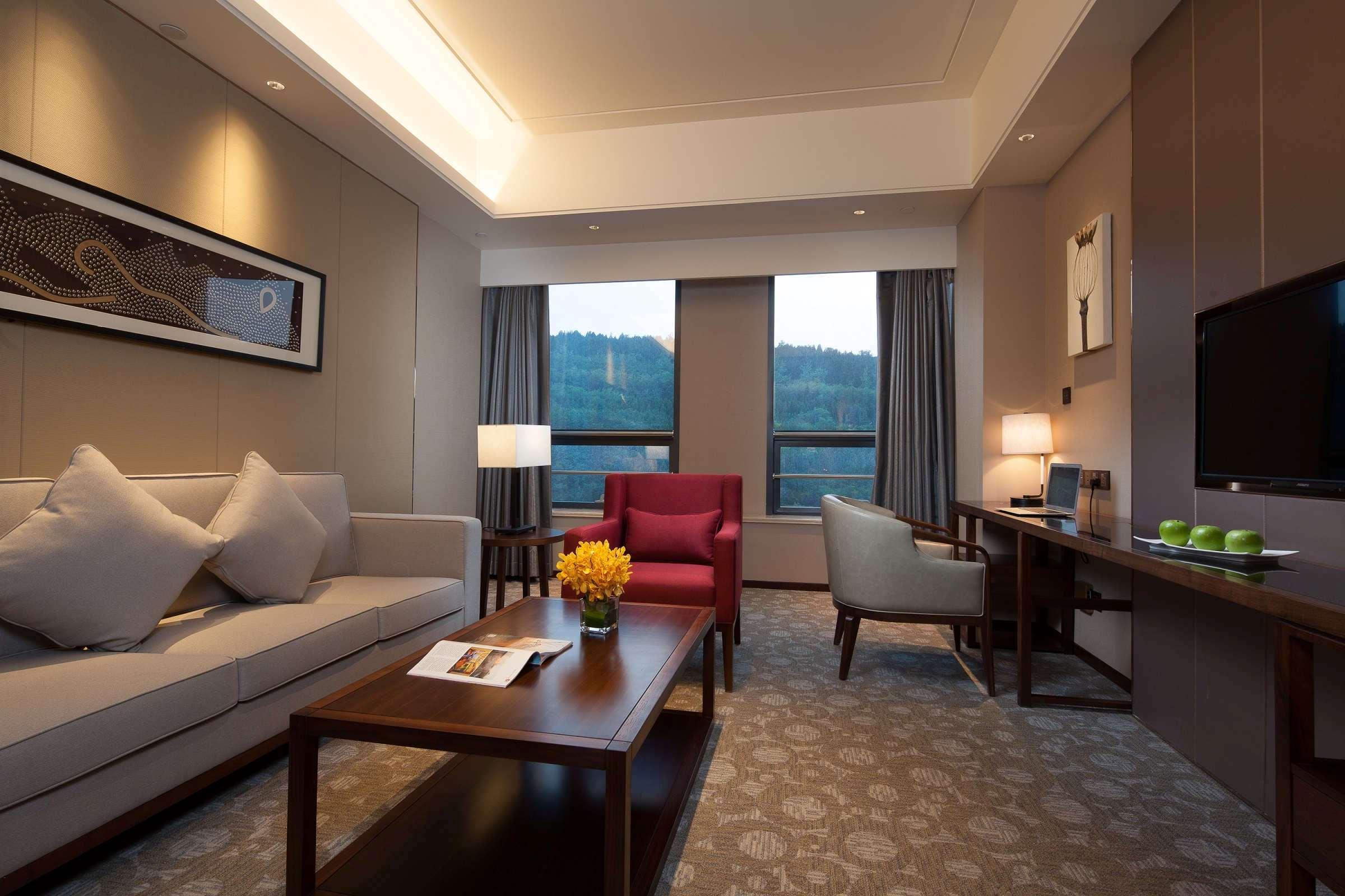 Ramada Jinan Hotell Exteriör bild
