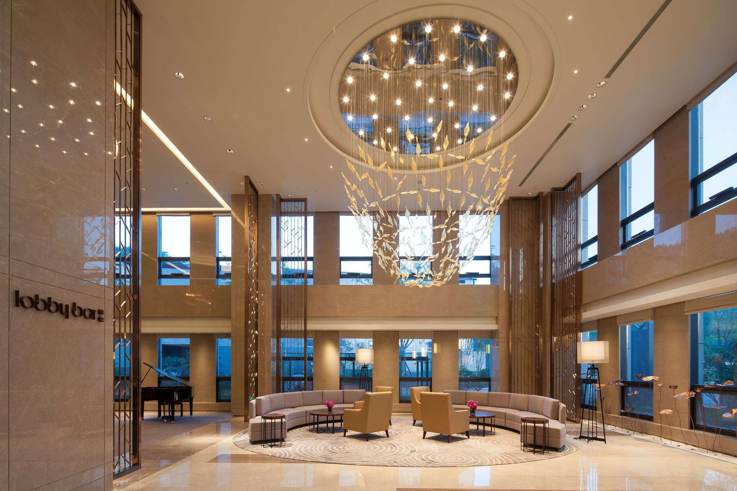 Ramada Jinan Hotell Exteriör bild